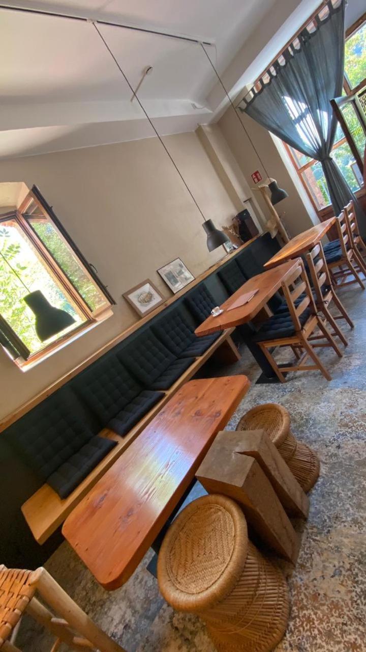 Hostal De Bianya 라 발 데 비아니아 외부 사진